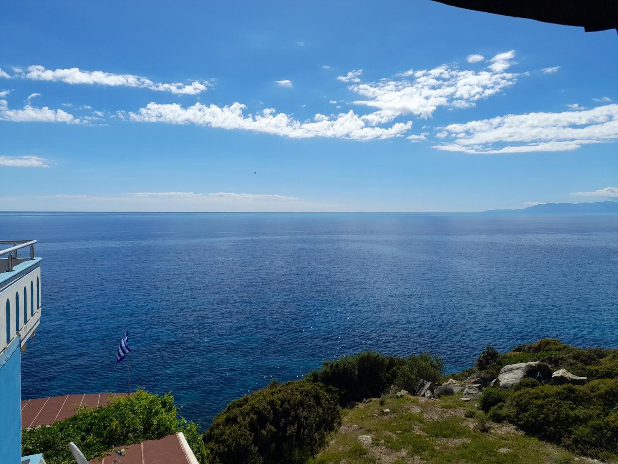 Delfini Aparthotel Akhladheri Bagian luar foto