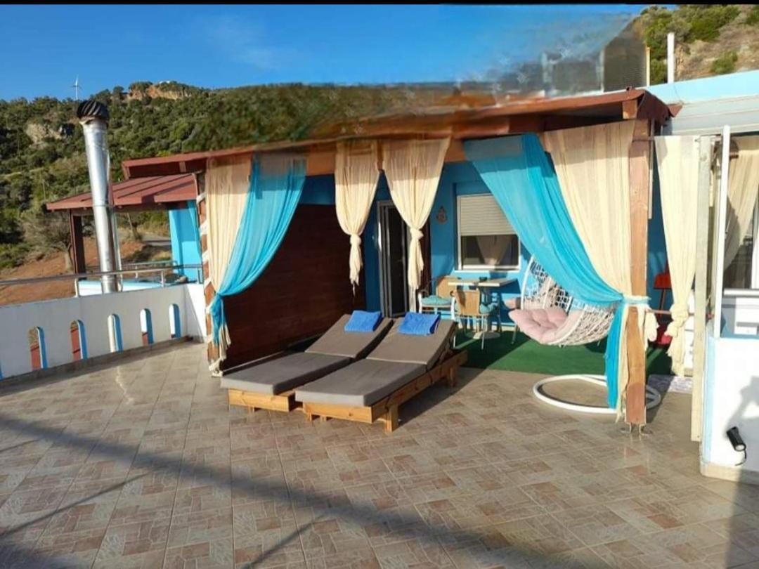 Delfini Aparthotel Akhladheri Bagian luar foto
